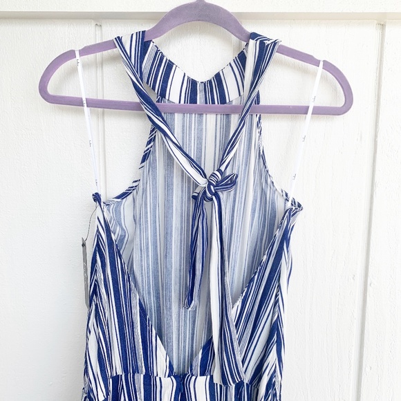 SOLD! NWT Lulus Oceanside Blue White halter Jumpsuit XL - Picture 4 of 9